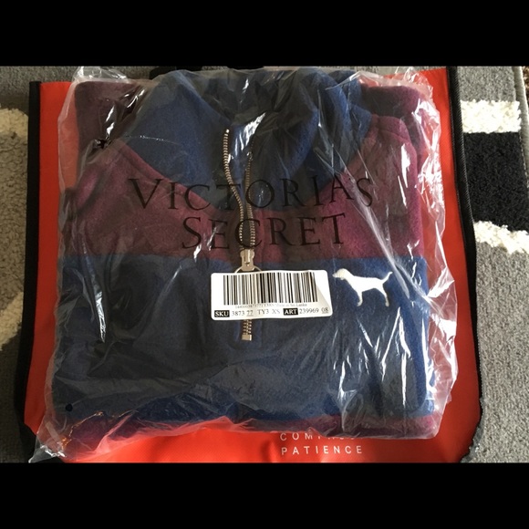 NIP Pink Victoria’s Secret Fleece Half Zip Top XS - Picture 2 of 6